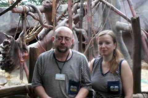FOTKA - Zoo Praha - Chovatelka zachrnila orangutana