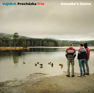 FOTKA - Klavrista Vojtch Prochzka vydv debutov album svho Tria 