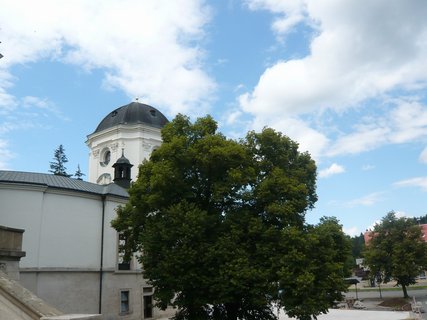 FOTKA - Ktiny naleznete v malebnm lesnatm dol