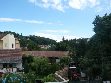 FOTKA - Ktiny naleznete v malebnm lesnatm dol