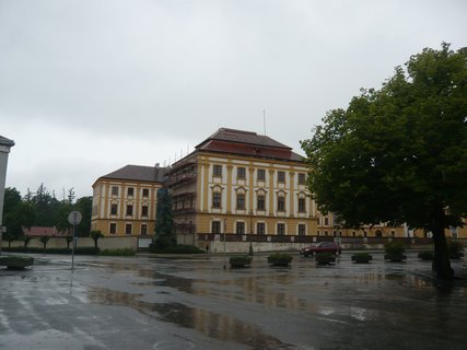 FOTKA - Jaromice nad Rokytnou se sochami na most