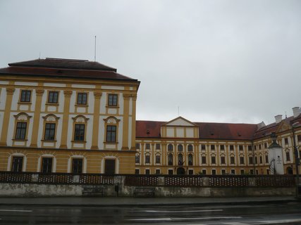 FOTKA - Jaromice nad Rokytnou se sochami na most