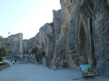 FOTKA - Stpky z Provence - msto a hrad Les Baux-de-Provence