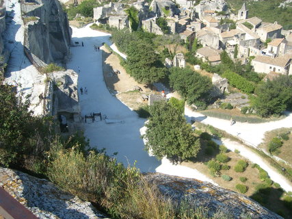 FOTKA - Stpky z Provence - msto a hrad Les Baux-de-Provence