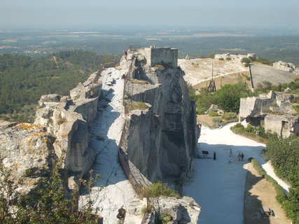 FOTKA - Stpky z Provence - msto a hrad Les Baux-de-Provence