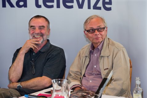 FOTKA - Komedie o manelstv a sexu na esk televizi