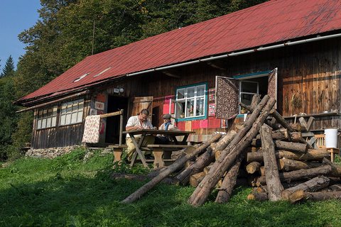 FOTKA - Dovolen v Protektortu  S gestapkem za zdy