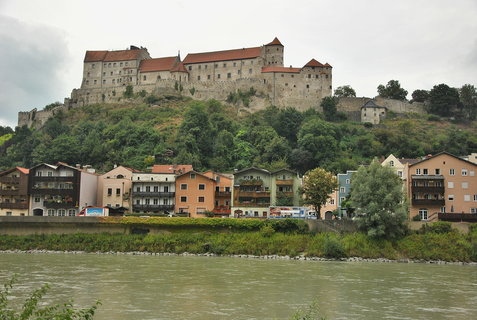 FOTKA - Oknko k sousedm: Burghausen