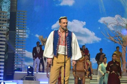 FOTKA - esk vtz Mue roku zabodoval na Mister International!