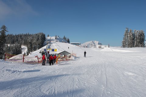 FOTKA - Jarn Alpy - svahy zalit sluncem, skvl ceny a ideln podmnky