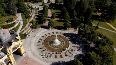 FOTKA - Slavnostn zahjen Zpvajc fontny v Marinskch Lznch