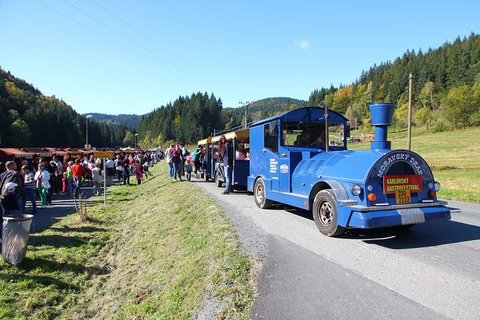 FOTKA - Startuje 8. Karlovsk gastrofestival: opt o nco vt a sdvma Micheliny