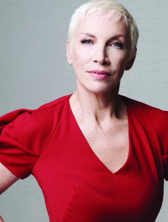 FOTKA - Annie Lennox na leton rok pichystala vnon album!