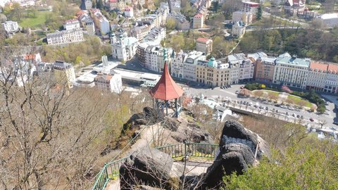 FOTKA - Toulky jarn prodou  Karlovy Vary