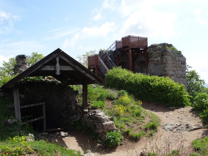 FOTKA - Kumburk a Bradlec, msta ponkud opomjen