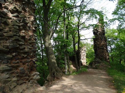 FOTKA - Kumburk a Bradlec, msta ponkud opomjen