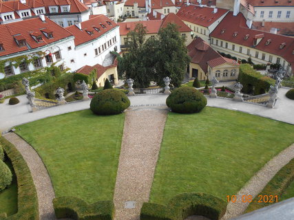 FOTKA - Vrtbovsk zahrada - nejkrsnj barokn zahrada v Praze