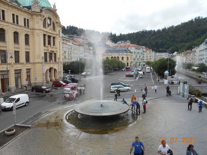 FOTKA - Prochzka po karlovarskch kolondch