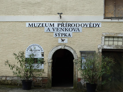 FOTKA - Zmek, muzeum i zvtka - to ve jsou Doudleby nad Orlic