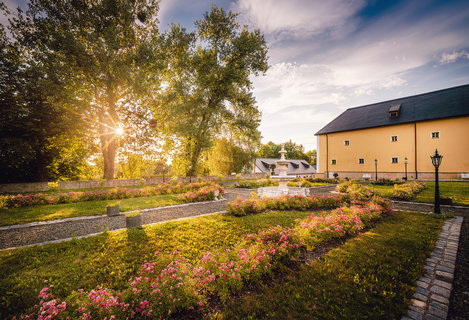 FOTKA - Ideln msto pro kolen a jakkoli event? Zmek Old Yard Rychvald!