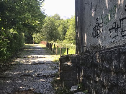 FOTKA - Smutn pomnk v Tatransk Lomnici