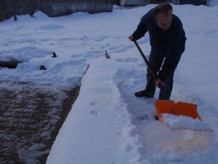 FOTKA - Jak se zbavit snhu a ledu na terase?