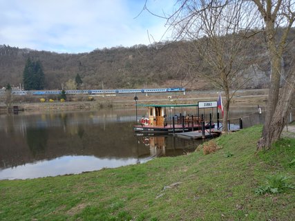 FOTKA - Podl Vltavy na sever od Prahy