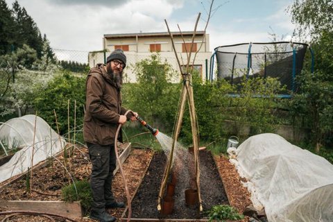 FOTKA - Zahradnk po ruce - 19. 5. 2024