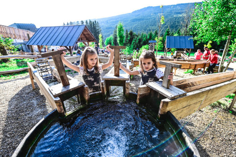 FOTKA - Ob mamut i vodn loue shravou ekou na Doln Morav budou dti bavit