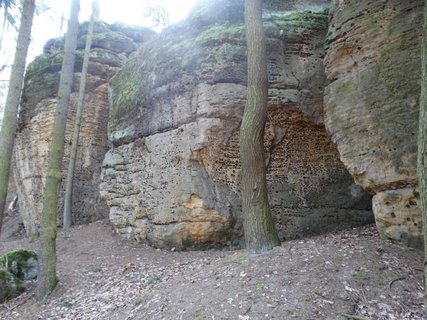 FOTKA - I tady jsme byli - krsa ukryt ve skalch