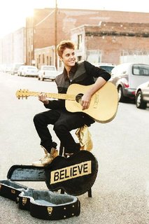 FOTKA - Justin Bieber vydv album Believe Acoustic