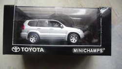 toyota minichamps 1:43